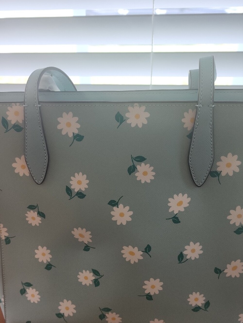 kate spade blue daisy print tote - Picture 10 of 15